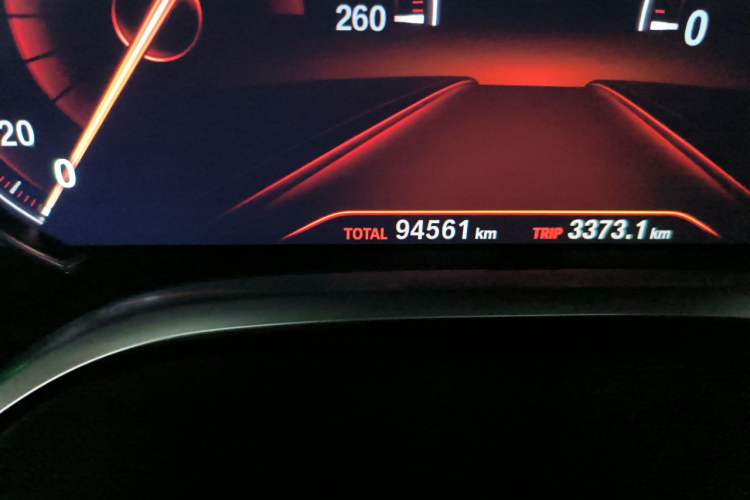 Used BMW 7 Series 2018 730Li Leading Model Excellence Package Odometer Close Up