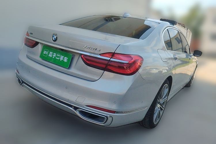 Used BMW 7 Series  Rear Right 45 Deg
