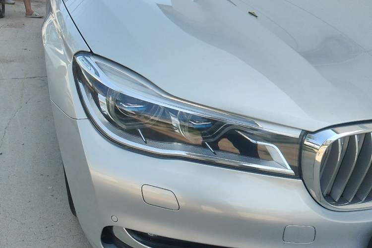 Used BMW 7 Series  Right Front Headlight