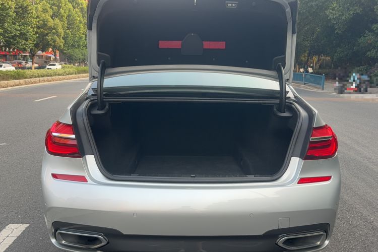Used BMW 7 Series 2018 730Li Luxury Edition M Sport Package Trunk