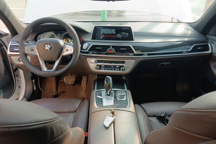 Used BMW 7 Series 2018 730Li Leading Model M Sport Package Center Console
