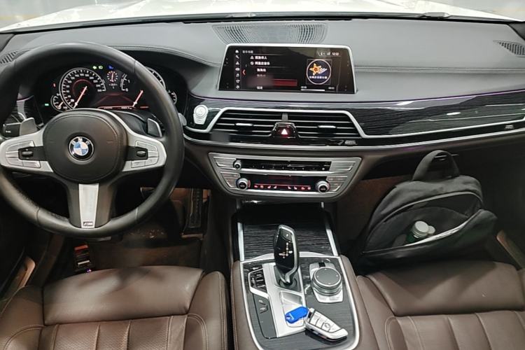 Used BMW 7 Series 2018 730Li Leading Model M Sport Package Center Console