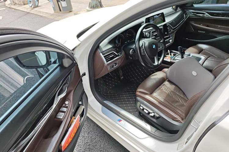 Used BMW 7 Series 2018 730Li Luxury Edition M Sport Package Driver Seat