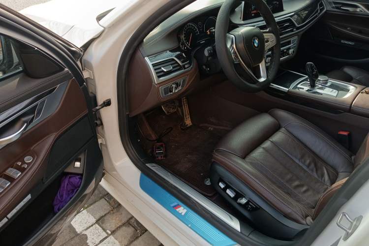 Used BMW 7 Series 2018 730Li Leading Model M Sport Package Driver Seat