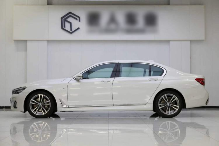 Used BMW 7 Series 2018 730Li Luxury Edition M Sport Package Exterior 2
