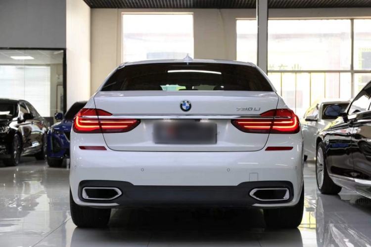 Used BMW 7 Series 2018 730Li Luxury Edition M Sport Package Exterior 3