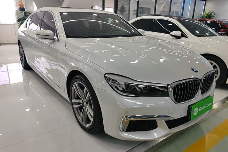 Used BMW 7 Series 2018 730Li Leading Model M Sport Package Front Right 45 Deg
