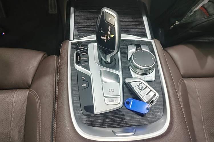 Used BMW 7 Series 2018 730Li Leading Model M Sport Package Gear Lever
