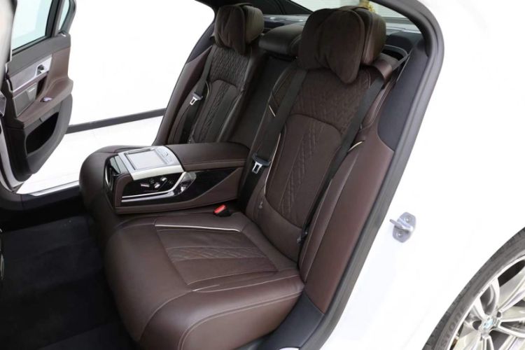 Used BMW 7 Series 2018 730Li Luxury Edition M Sport Package Interior 4