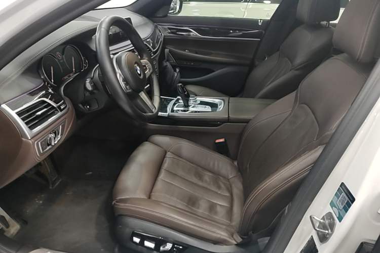 Used BMW 7 Series 2018 730Li Leading Model M Sport Package Left Front Seat
