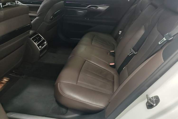 Used BMW 7 Series 2018 730Li Leading Model M Sport Package Left Rear Seat