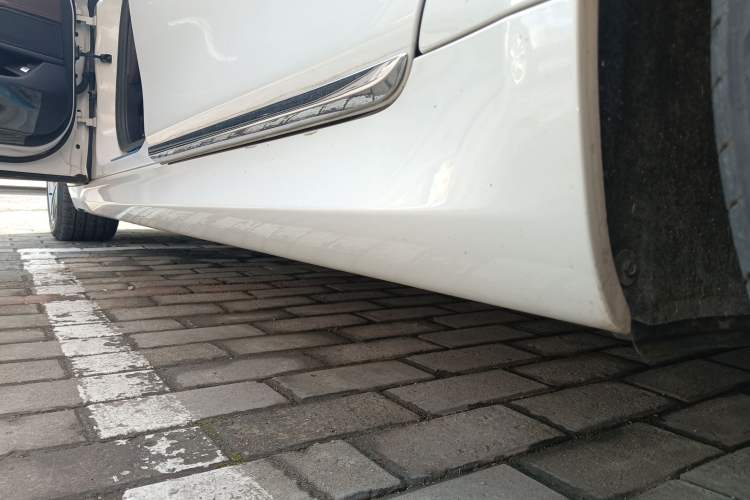Used BMW 7 Series 2018 730Li Leading Model M Sport Package Left Side Sill
