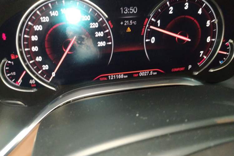 Used BMW 7 Series 2018 740Li xDrive Luxury Edition M Sport Package Odometer Close Up