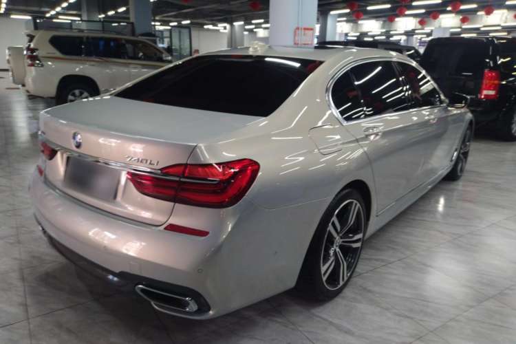 Used BMW 7 Series 2018 740Li xDrive Luxury Edition M Sport Package Rear Right 45 Deg