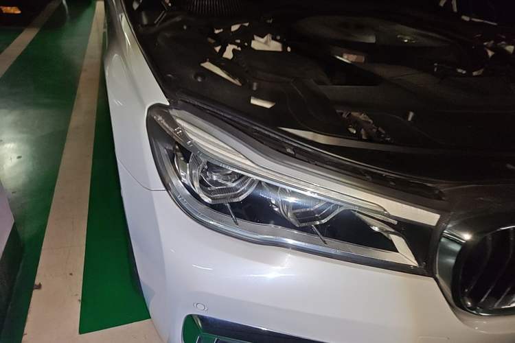 Used BMW 7 Series 2018 730Li Leading Model M Sport Package Right Front Headlight