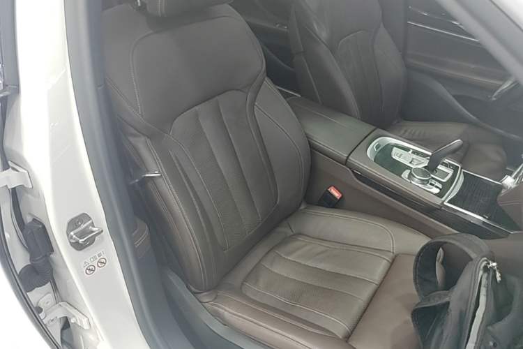 Used BMW 7 Series 2018 730Li Leading Model M Sport Package Right Front Seat