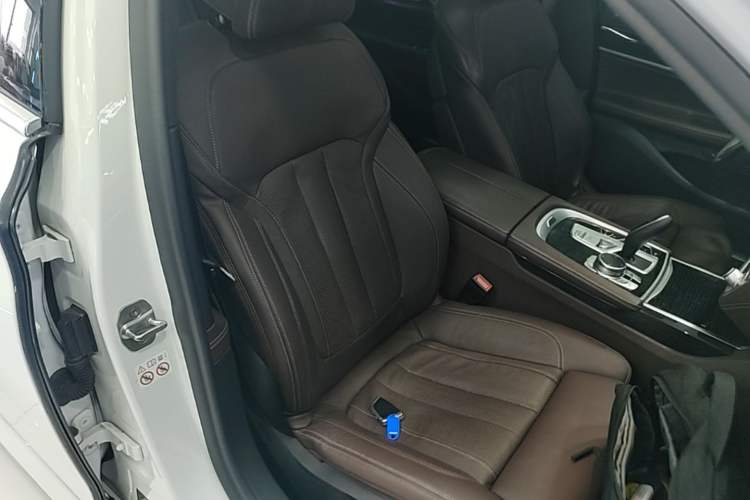 Used BMW 7 Series 2018 730Li Leading Model M Sport Package Right Front Seat