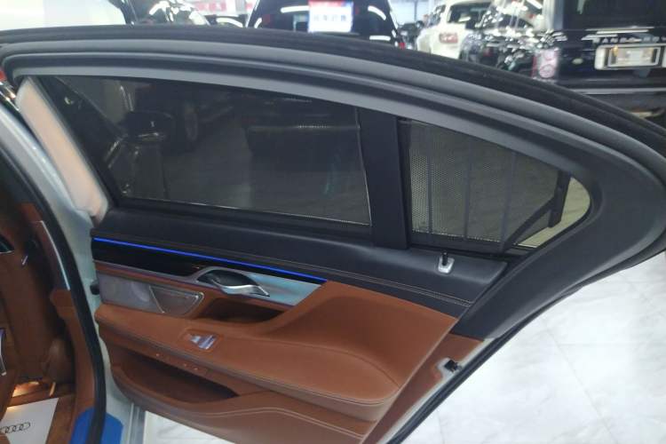 Used BMW 7 Series 2018 740Li xDrive Luxury Edition M Sport Package Right Rear Door Interior