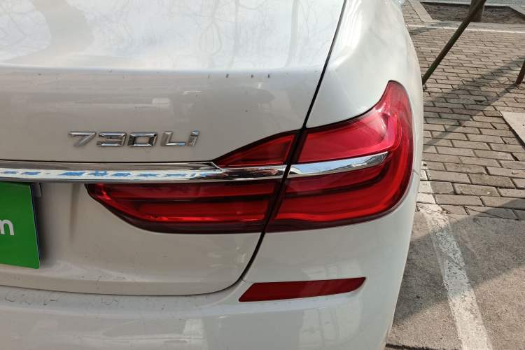Used BMW 7 Series 2018 730Li Leading Model M Sport Package Right Rear Taillight