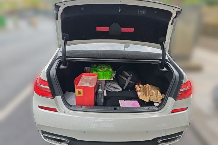 Used BMW 7 Series 2018 730Li Luxury Edition M Sport Package Trunk