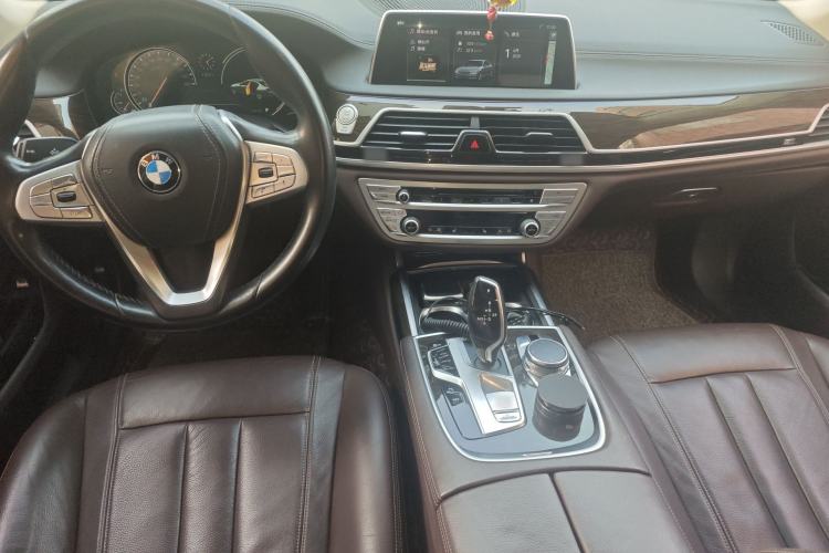 Used BMW 7 Series 2018 730Li Leading Model Excellence Package Center Console