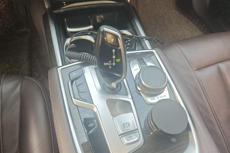 Used BMW 7 Series 2018 730Li Leading Model Excellence Package Gear Lever
