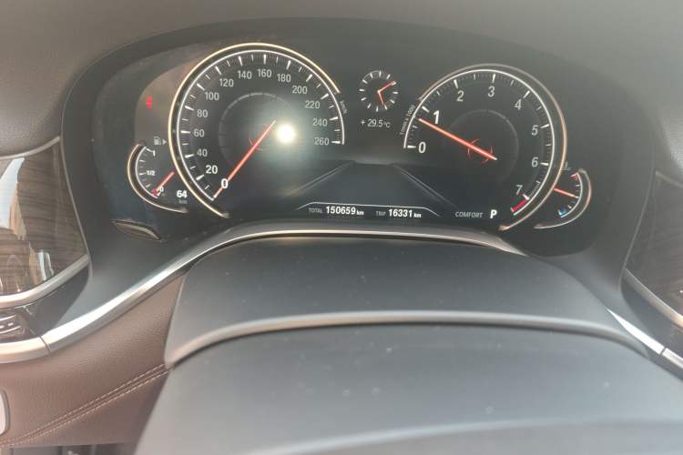 Used BMW 7 Series 2018 730Li Leading Model Excellence Package Odometer Close Up