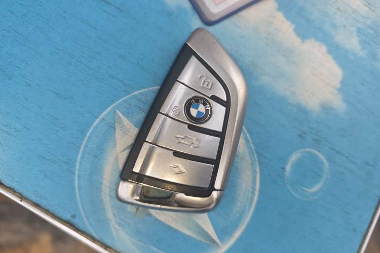 Used BMW 7 Series 2018 730Li Leading Model Excellence Package Vehicle Key