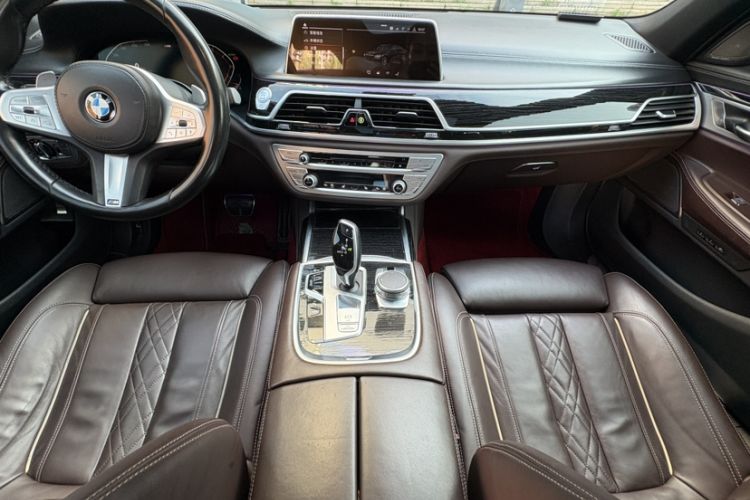 Used BMW 7 Series 2019 730Li M Sport Package Audio And AC Panel