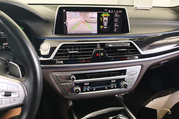 Used BMW 7 Series 2019 740Li Leading Model M Sport Package Audio And AC Panel