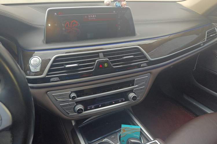 Used BMW 7 Series 2019 Updated 730Li Luxury Package Audio And AC Panel