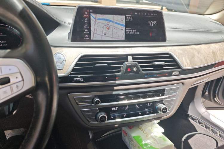 Used BMW 7 Series 2019 740Li Leading Edition Luxury Package Audio And AC Panel