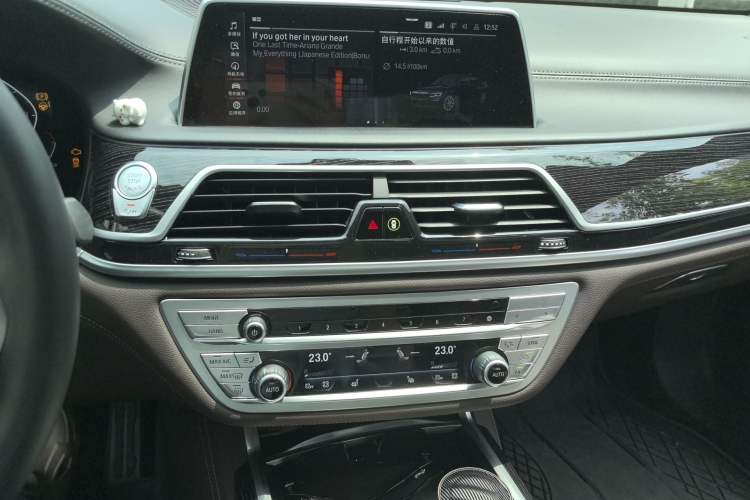 Used BMW 7 Series 2019 Restyled 740Li Leading Edition M Sport Package Audio And AC Panel