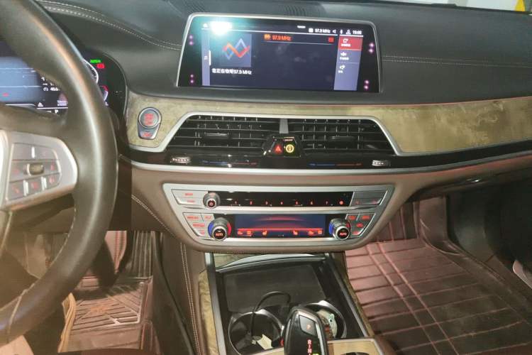Used BMW 7 Series 2019 740Li Leading Edition Luxury Package Audio And AC Panel