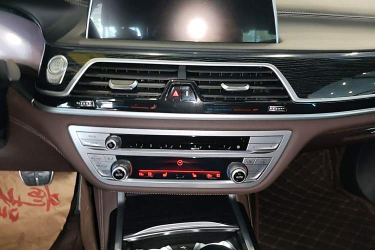 Used BMW 7 Series 2019 Restyled 740Li Leading Edition M Sport Package Audio And AC Panel
