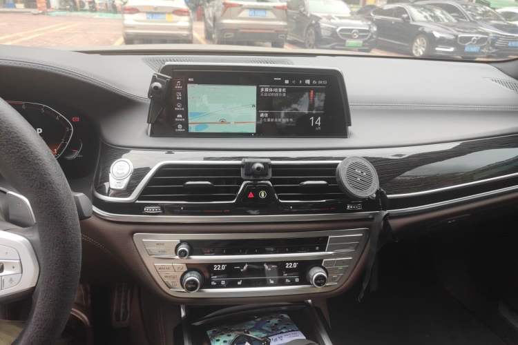 Used BMW 7 Series 2019 730Li M Sport Package Audio And AC Panel