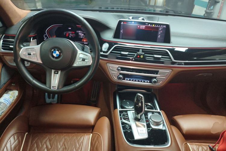 Used BMW 7 Series 2019 Updated 740Li Luxury Version M Sport Package Center Console