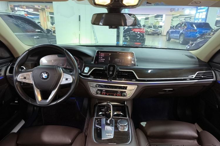 Used BMW 7 Series 2019 Updated 730Li Luxury Package Center Console