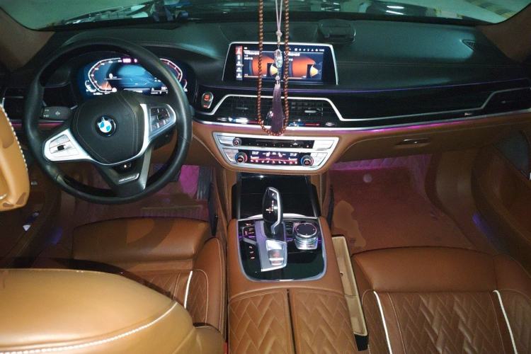 Used BMW 7 Series 2019 740Li xDrive Executive Luxury Package Center Console