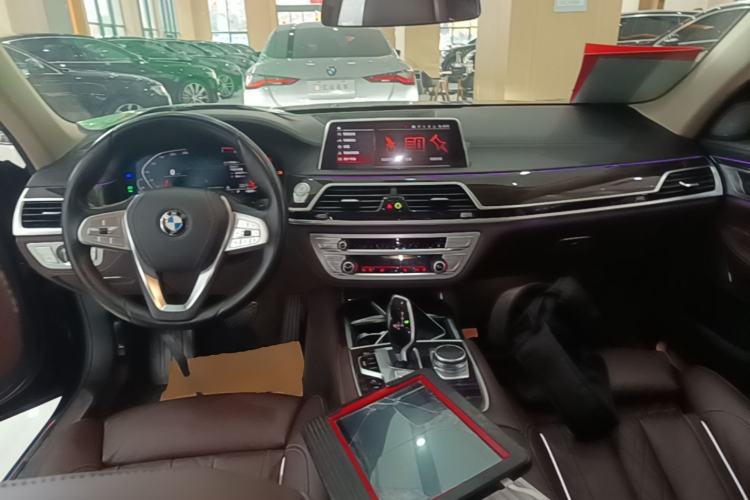 Used BMW 7 Series 2019 Updated 730Li Luxury Package Center Console