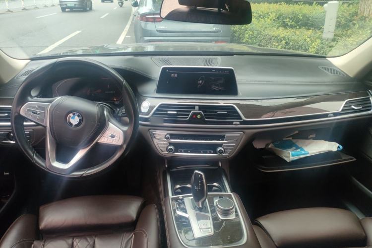 Used BMW 7 Series 2019 730Li Luxury Package Center Console