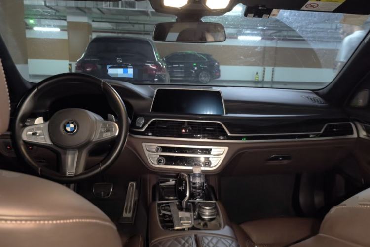 Used BMW 7 Series 2019 Updated 740Li Luxury Version M Sport Package Center Console