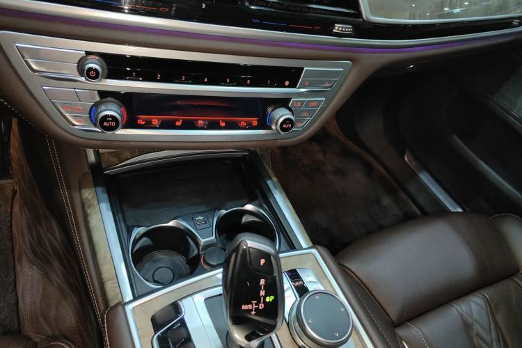 Used BMW 7 Series 2019 Restyled 740Li Leading Luxury Package Center Console