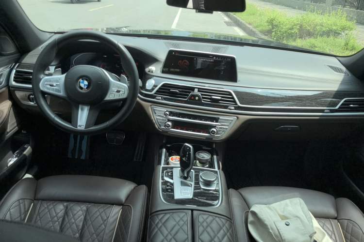 Used BMW 7 Series 2019 Restyled 740Li Leading Edition M Sport Package Center Console