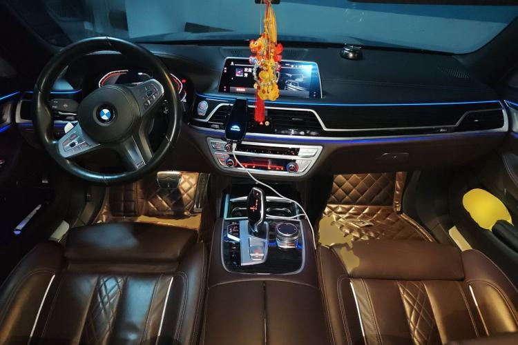 Used BMW 7 Series 2019 730Li M Sport Package Center Console
