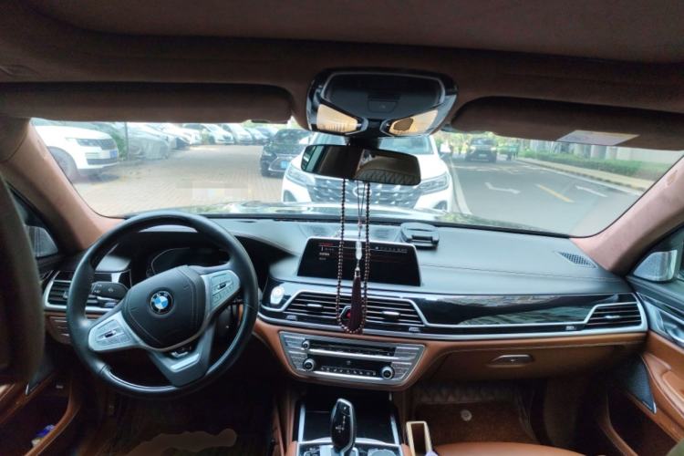 Used BMW 7 Series 2019 740Li Luxury Edition with Premium Package Center Console