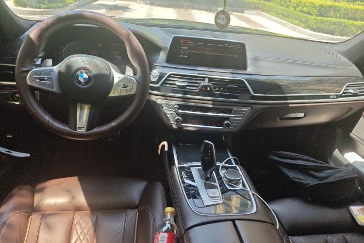 Used BMW 7 Series 2019 730Li M Sport Package Center Console