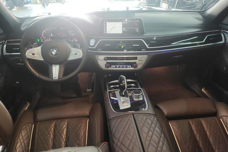 Used BMW 7 Series 2019 740Li Leading Model M Sport Package Center Console