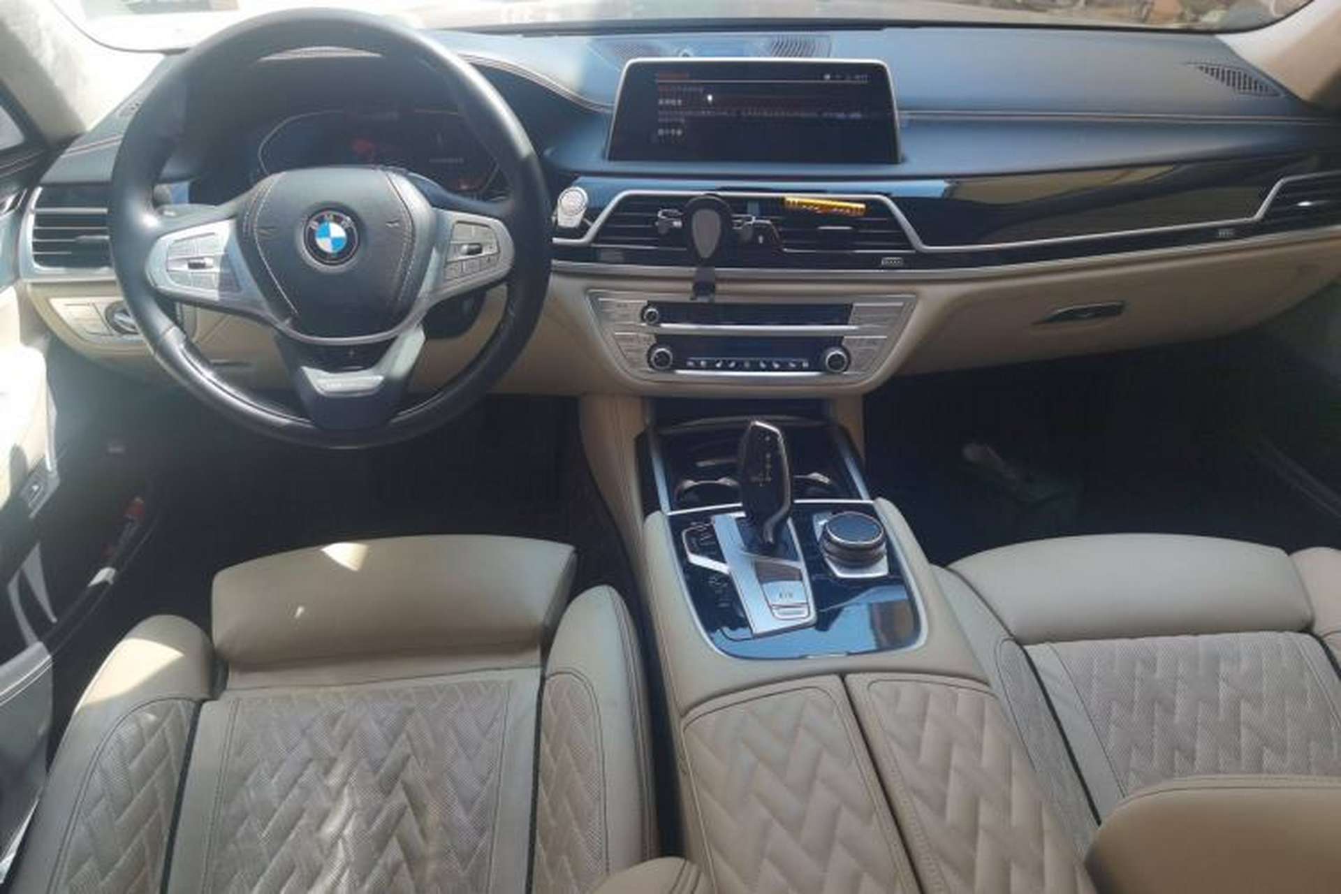 Used BMW 7 Series 2019 Restyled 740Li xDrive Executive Luxury Package Center Console