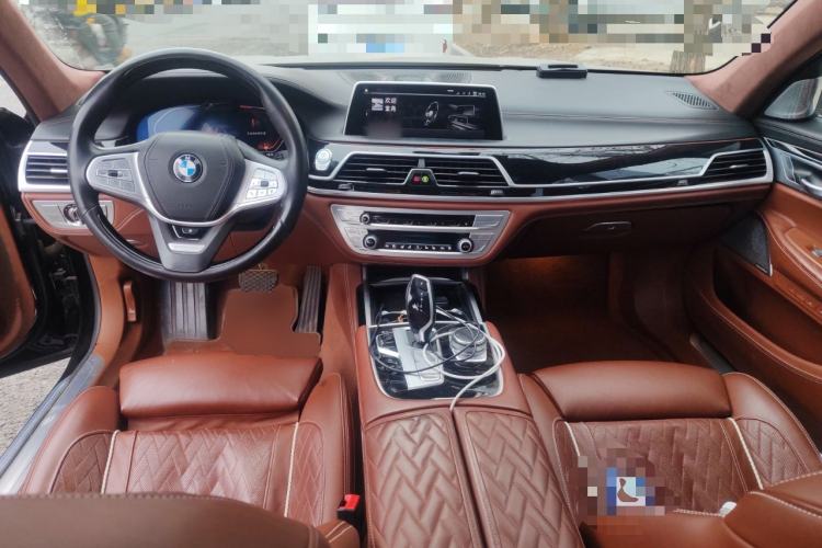 Used BMW 7 Series 2019 740Li xDrive Executive Luxury Package Center Console